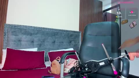 karlla scarlet online show from 12, 2, 2026