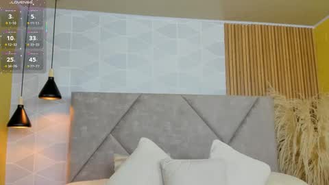 Snapshot of jade_whisper chatting on 10, 9, 2025 Alanis Cooper online show from 10, 9, 2025