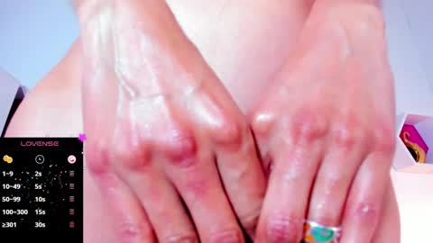 jade white  online show from 24, 12, 2024