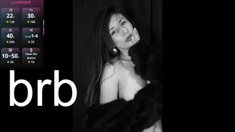 jade white  online show from 18, 9, 2025