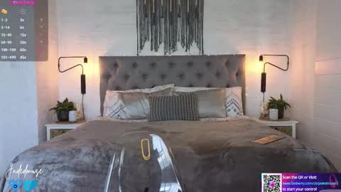 Jade online show from 30, 9, 2025