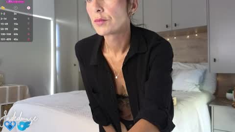 Jade online show from 13, 4, 2026