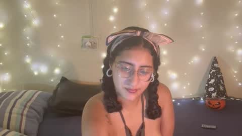 Snapshot of jadegreen3236779 chatting on 28, 10, 2025 Jade online show from 28, 10, 2025