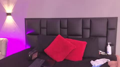 Jade online show from 16, 7, 2026