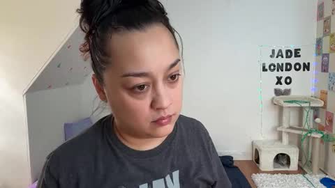 Jade online show from 27, 2, 2025