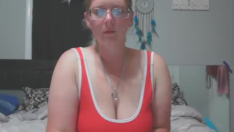 JadeLuv online show from 26, 9, 2025