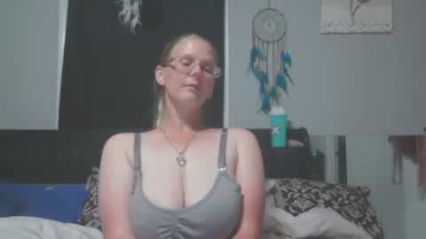 Snapshot of jadeluv chatting on 24, 4, 2026 JadeLuv online show from 24, 4, 2026