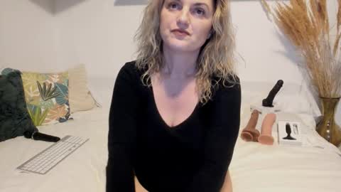 elena online show from 20, 2, 2026