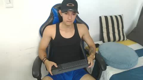 Snapshot of jake_shadow14 chatting on 10, 6, 2026 Hi guys im new 3 online show from 10, 6, 2026