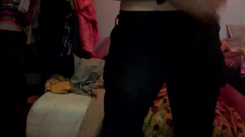 Snapshot of jakeandhissnakee chatting on 14, 5, 2026 jakeandhissnakee online show from 14, 5, 2026