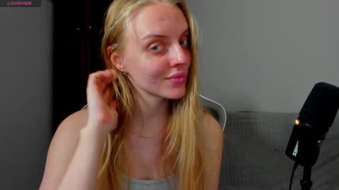 Snapshot of jam_cream chatting on 18, 5, 2026 Sofia online show from 18, 5, 2026