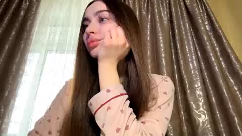 Snapshot of jamamcnab chatting on 16, 7, 2026 Alice online show from 16, 7, 2026