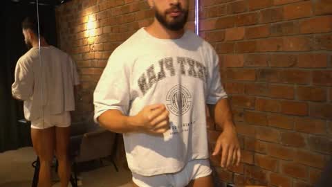 Snapshot of james_axel chatting on 8, 2, 2025 James Axel online show from 8, 2, 2025