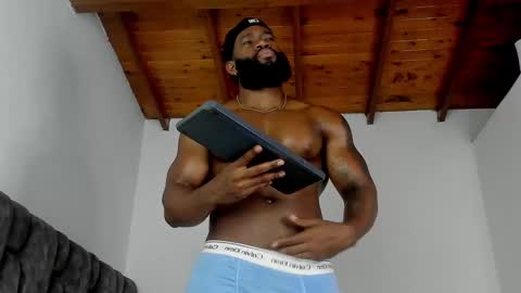 Snapshot of james_bbcmuscle chatting on 4, 10, 2025 James BBC online show from 4, 10, 2025