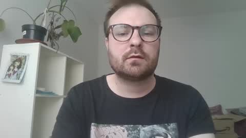 Snapshot of james_heron chatting on 6, 3, 2025 James Heron online show from 6, 3, 2025