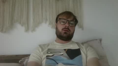 Snapshot of james_heron chatting on 19, 10, 2025 James Heron online show from 19, 10, 2025