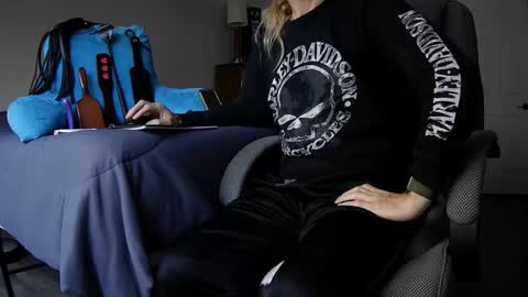 Snapshot of jamesbondage_0069 chatting on 2, 12, 2024 James Bondage online show from 2, 12, 2024