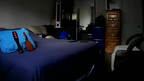 James Bondage online show from 4, 4, 2026