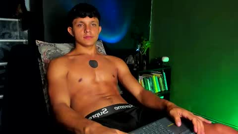 Snapshot of jamesgolden_ chatting on 20, 9, 2025 jamesgolden_ online show from 20, 9, 2025