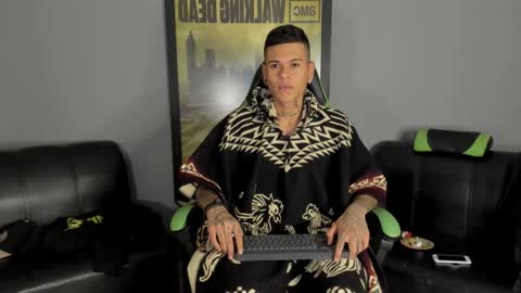 Jamesinked  online show from 23, 12, 2024