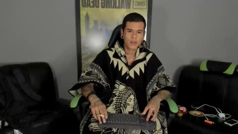 Jamesinked  online show from 5, 2, 2025