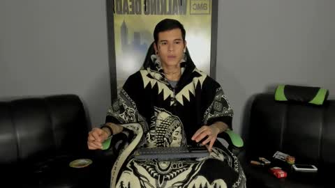 Jamesinked  online show from 27, 2, 2025