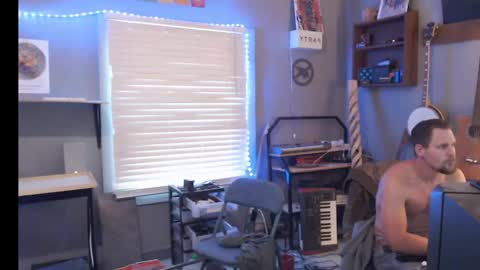 Snapshot of jameswebbscope chatting on 28, 4, 2026 Jameswebbscope online show from 28, 4, 2026