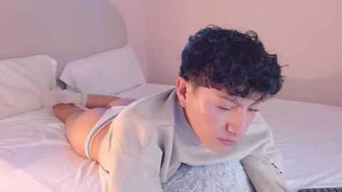 Snapshot of jamieash chatting on 26, 11, 2025 Jamie femboy online show from 26, 11, 2025