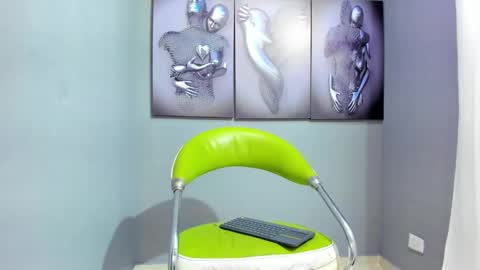 jamiee f online show from 9, 3, 2025