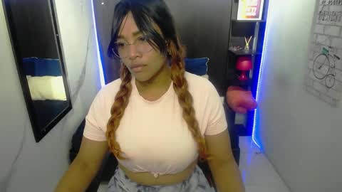 Snapshot of jana_lux chatting on 25, 5, 2026 JANA LUX online show from 25, 5, 2026
