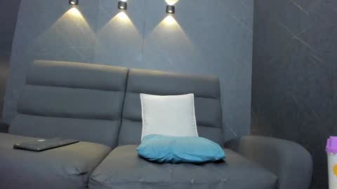 JANE  online show from 30, 1, 2025