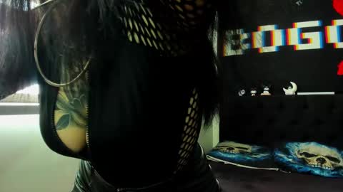      online show from 26, 2, 2025