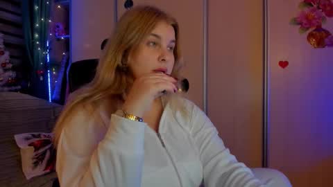 Snapshot of jansylines chatting on 22, 12, 2025 JansyLines online show from 22, 12, 2025