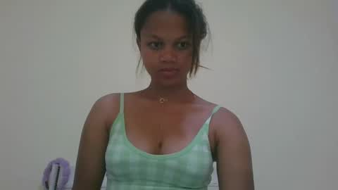 Snapshot of jarevava chatting on 6, 10, 2025 Jarevava online show from 6, 10, 2025