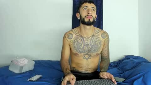 Snapshot of jaryandnick_smith chatting on 5, 11, 2025 jaryandnick_smith online show from 5, 11, 2025