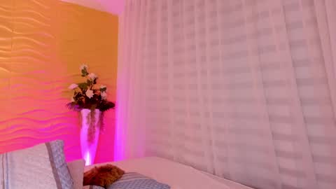 Snapshot of jasmiinevans chatting on 4, 2, 2025 Jasmin Evans online show from 4, 2, 2025