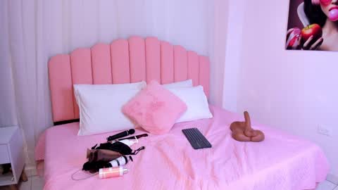      online show from 14, 1, 2025