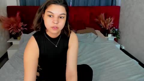 Snapshot of jasmine_burke chatting on 9, 7, 2026 Jasmine Burke online show from 9, 7, 2026