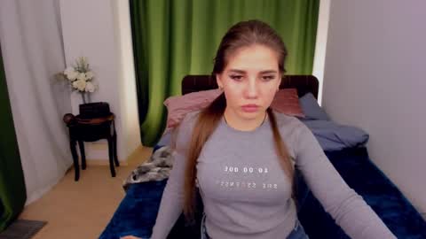Jessy Raspberry online show from 3, 2, 2025