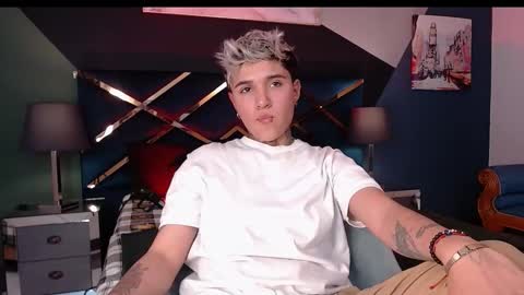 Snapshot of jaxwolf_ chatting on 16, 12, 2025 JAX online show from 16, 12, 2025