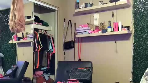 jay_banks0420 online show from 15, 12, 2025