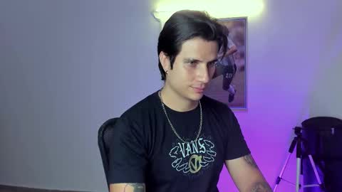 Jay Alvarrez online show from 8, 9, 2025