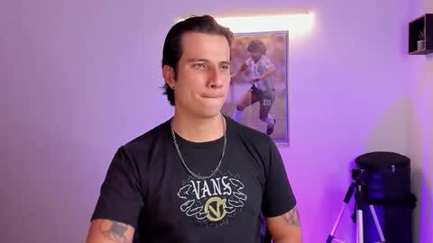 Jay Alvarrez online show from 22, 9, 2025