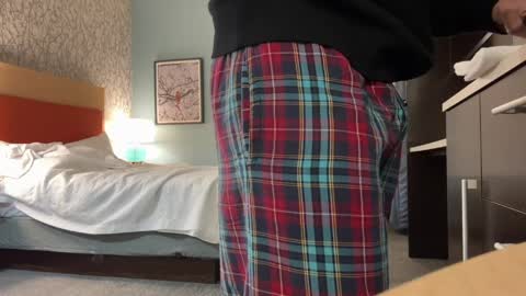 J online show from 9, 4, 2026