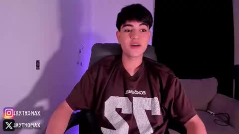 Snapshot of jaythomax chatting on 30, 9, 2025 jaythomax online show from 30, 9, 2025