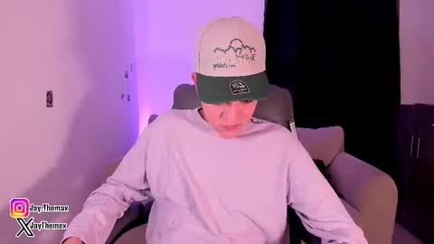 Snapshot of jaythomax chatting on 10, 10, 2025 jaythomax online show from 10, 10, 2025