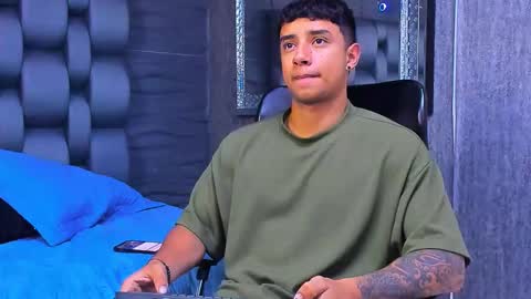 jaze_bradley online show from 5, 11, 2025