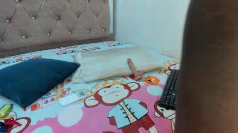 jazmin040_ online show from 17, 12, 2025