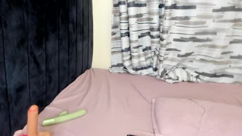 jazmin_jade online show from 12, 4, 2026