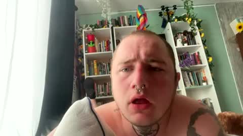 Snapshot of jazzyboypussylol chatting on 16, 7, 2026 mymomleftmesoilikeitinthe online show from 16, 7, 2026